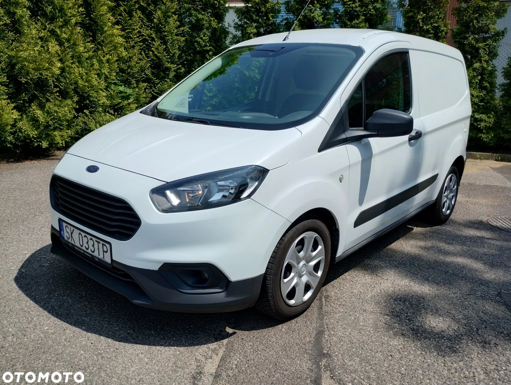 Ford Transit Courier - 1