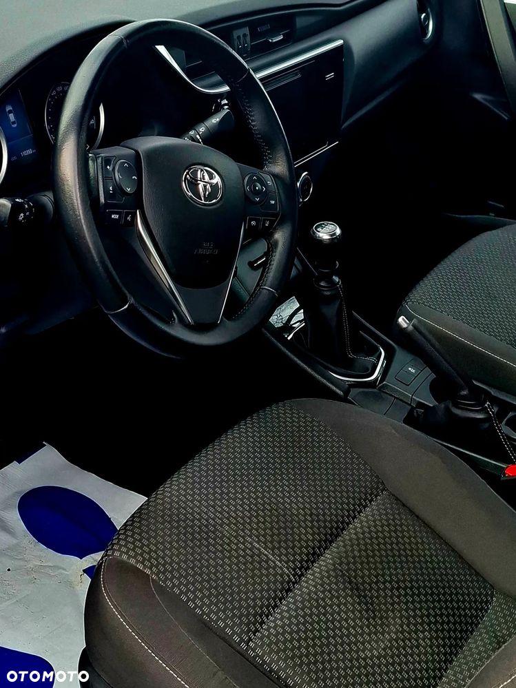 Toyota Corolla 1.6 Comfort - 6