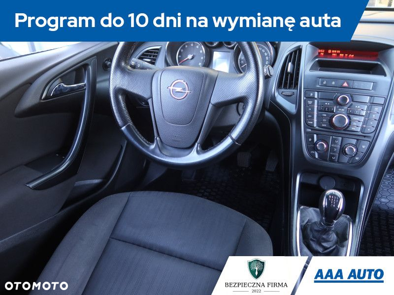 Opel Astra - 8