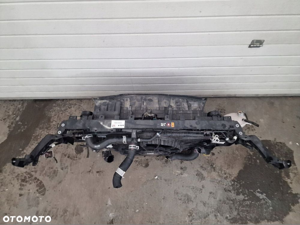 PAS PRZEDNI BELKA CHŁODNICE KIA PROCEED 1.6 CRDI 2023 - 2