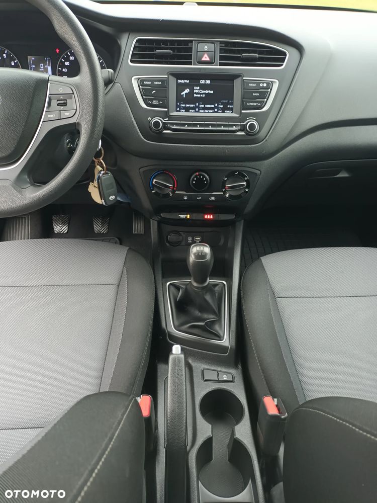 Hyundai i20 1.2 GO - 22