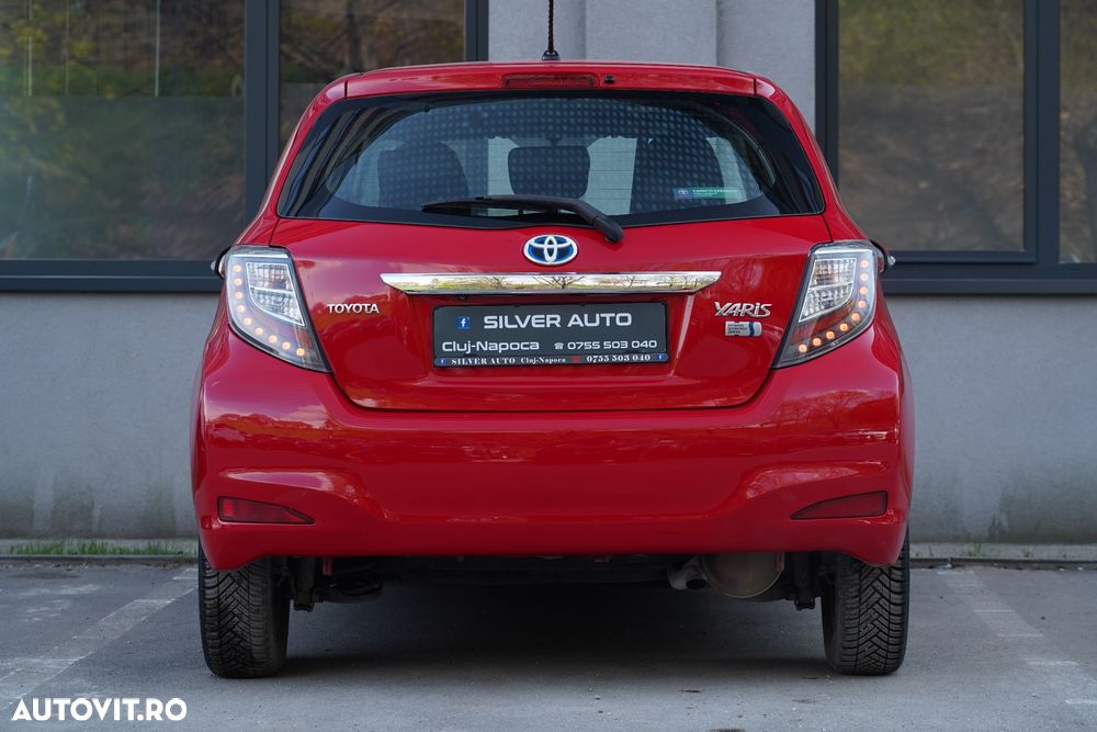 Toyota Yaris 1.5 VVT-i HSD Sol - 18