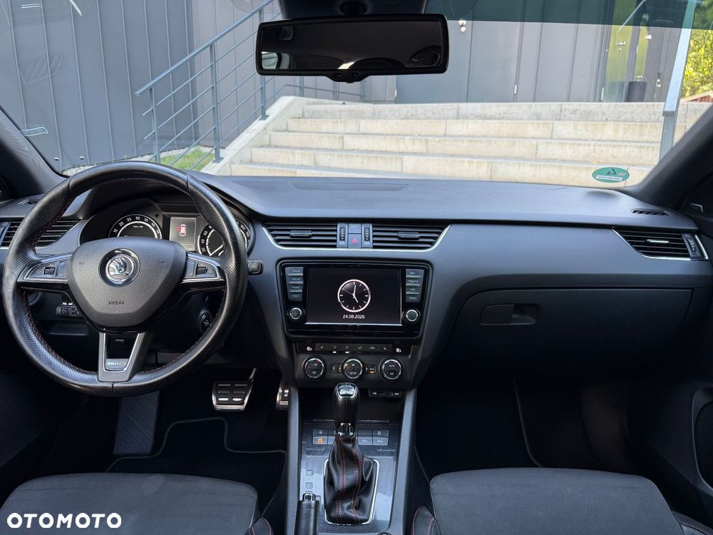 Skoda Octavia 2.0 TDI DSG RS - 18