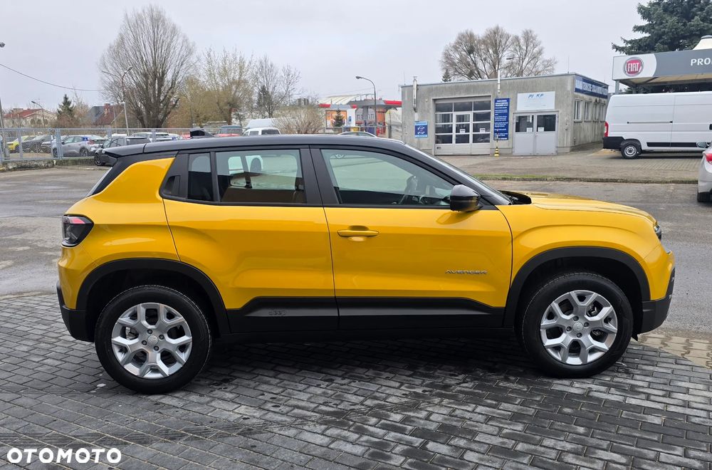 Jeep Avenger 1.2 T3 mHEV Altitude FWD eDCT6 - 7