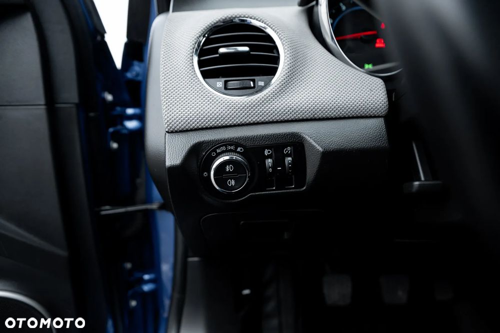 Chevrolet Cruze 1.8 LTZ - 28