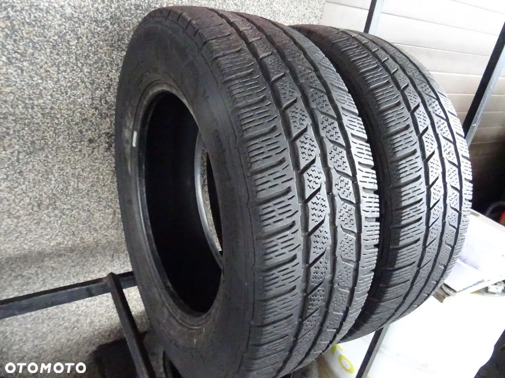 215/65/R16C 106/104T Continental Van Contact Winter - 2
