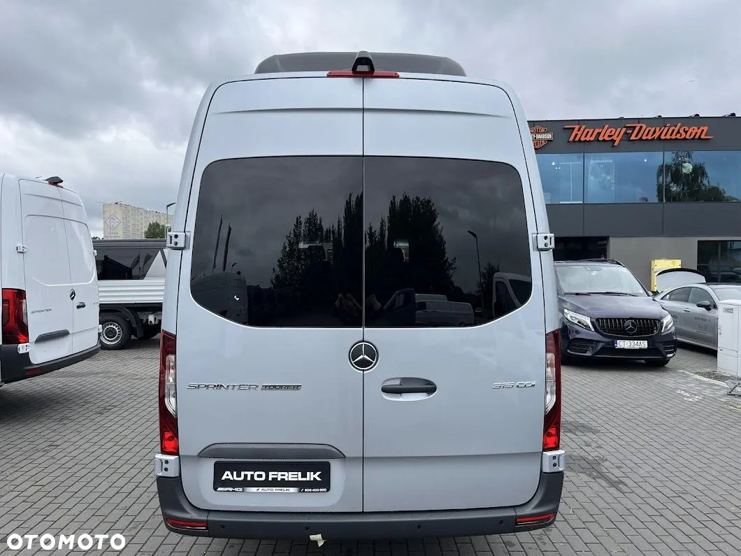 Mercedes-Benz Sprinter - 6