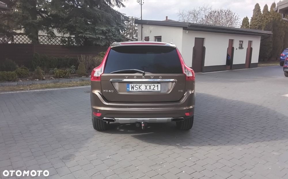 Volvo XC 60 T5 Geartronic Summum - 8