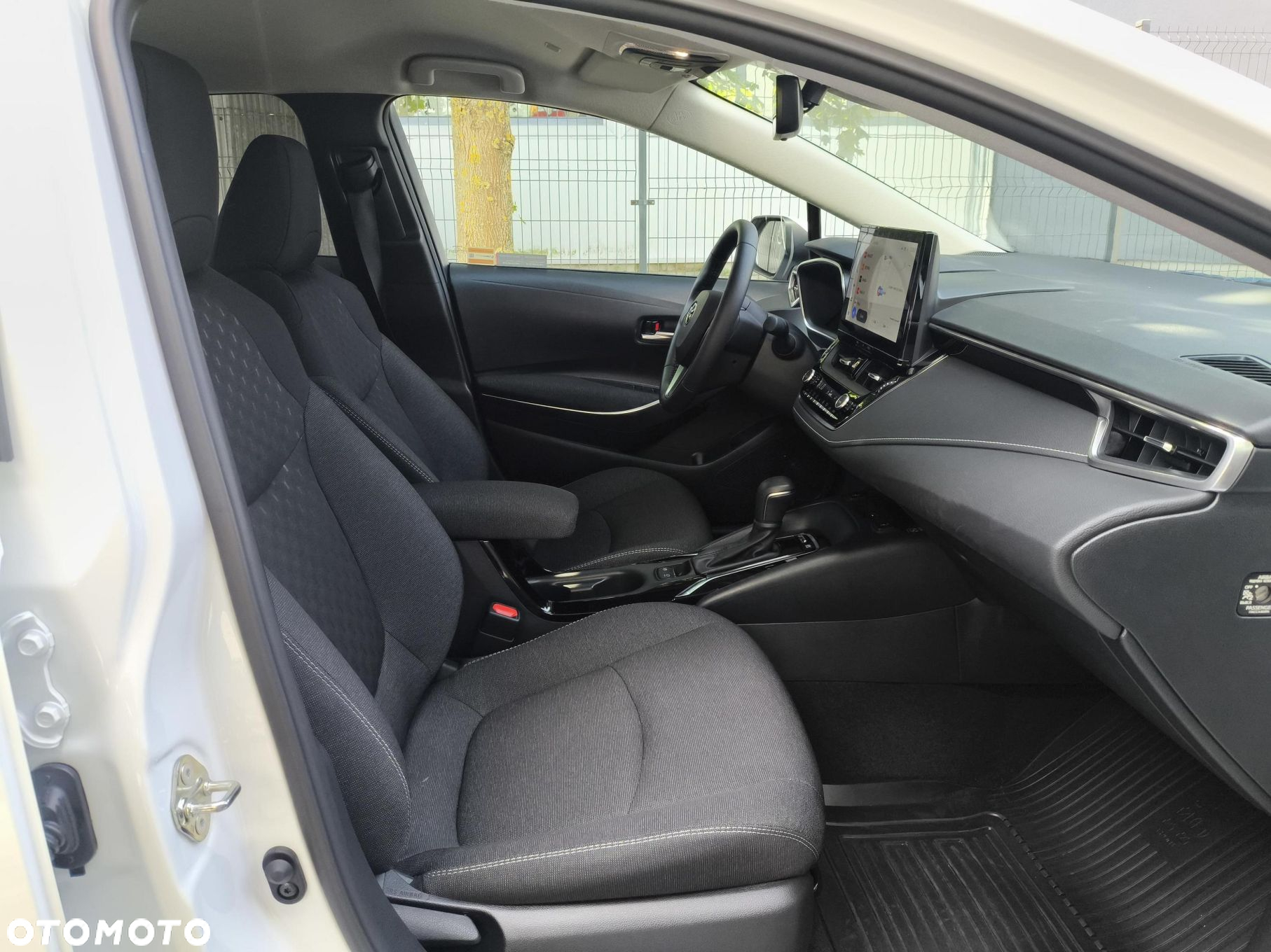 Toyota Corolla 1.8 Hybrid Style - 21