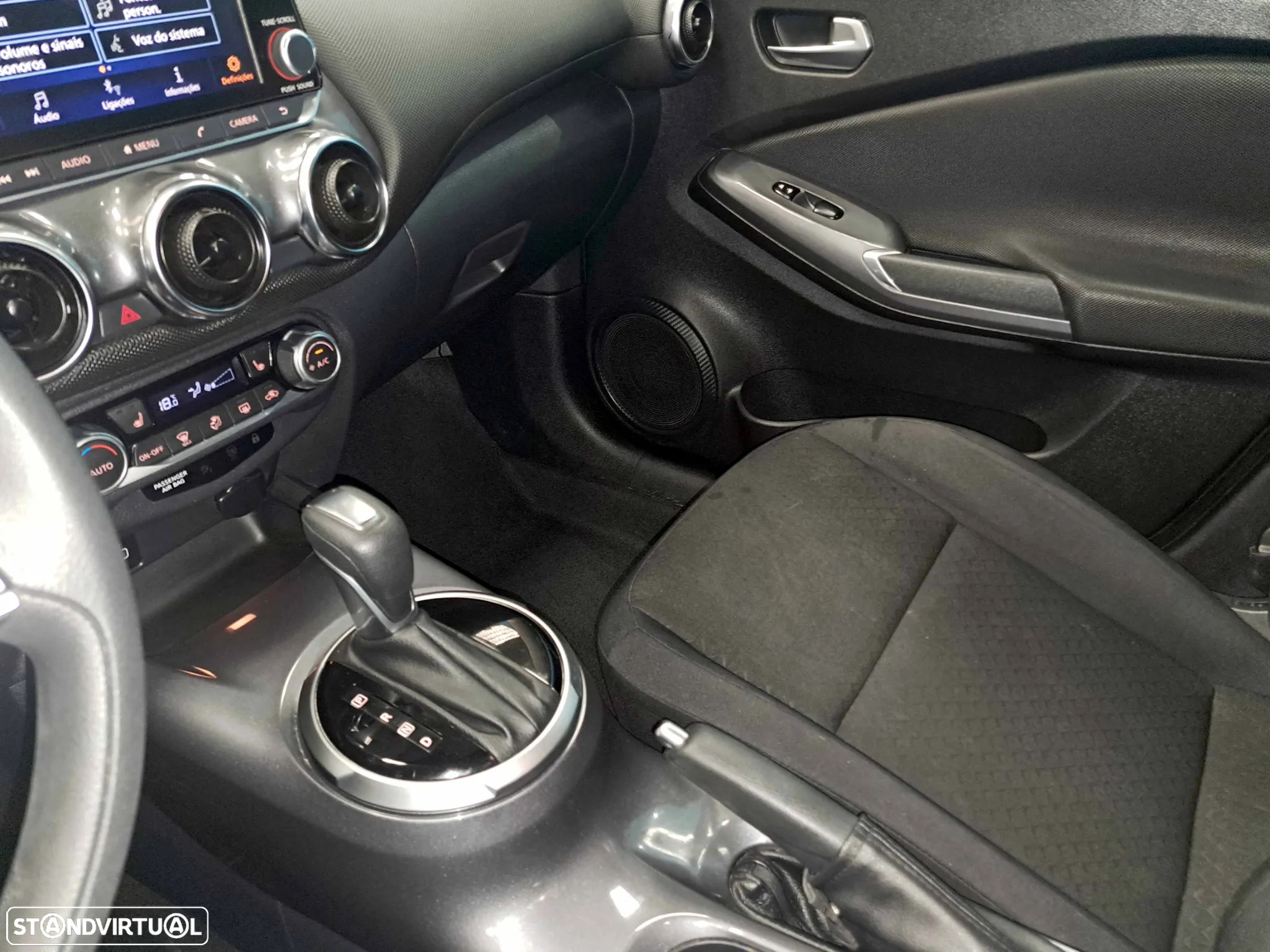 Nissan Juke 1.0 DIG-T Acenta DCT - 19