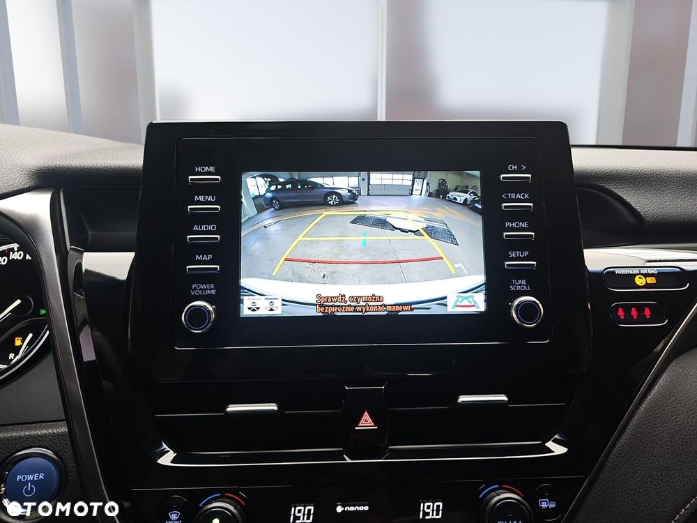 Toyota Camry 2.5 Hybrid Comfort CVT - 17