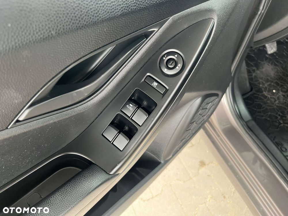 Hyundai ix20 1.4 blue Comfort - 11