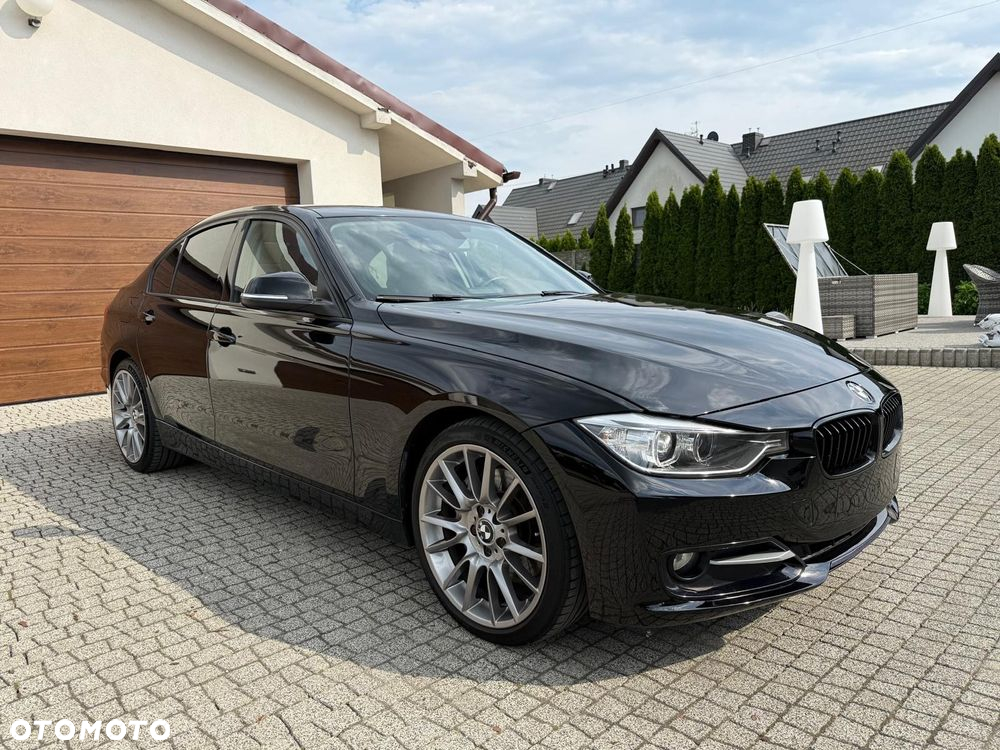 BMW Seria 3 335i Touring Sport Line - 19