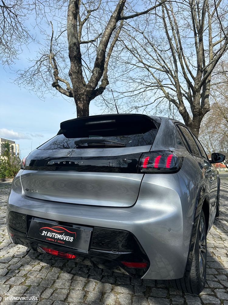 Peugeot e-208 Allure - 9