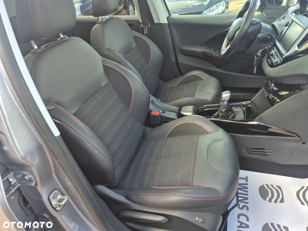 Peugeot 2008 PureTech 110 Stop&Start GT-Line Edition - 33