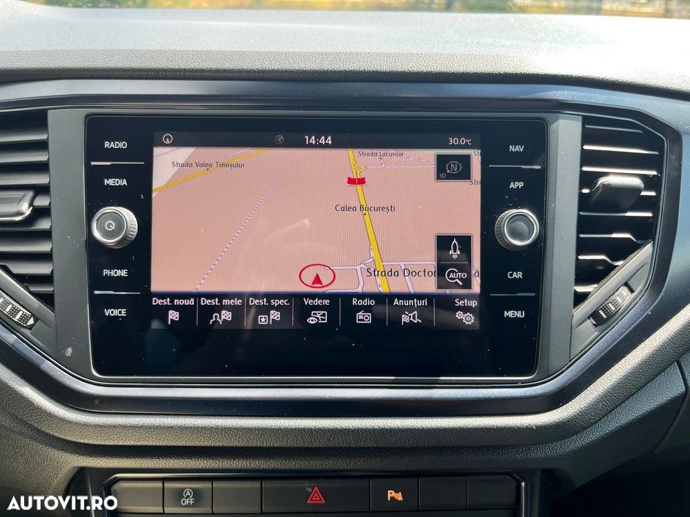 Volkswagen T-Roc - 21