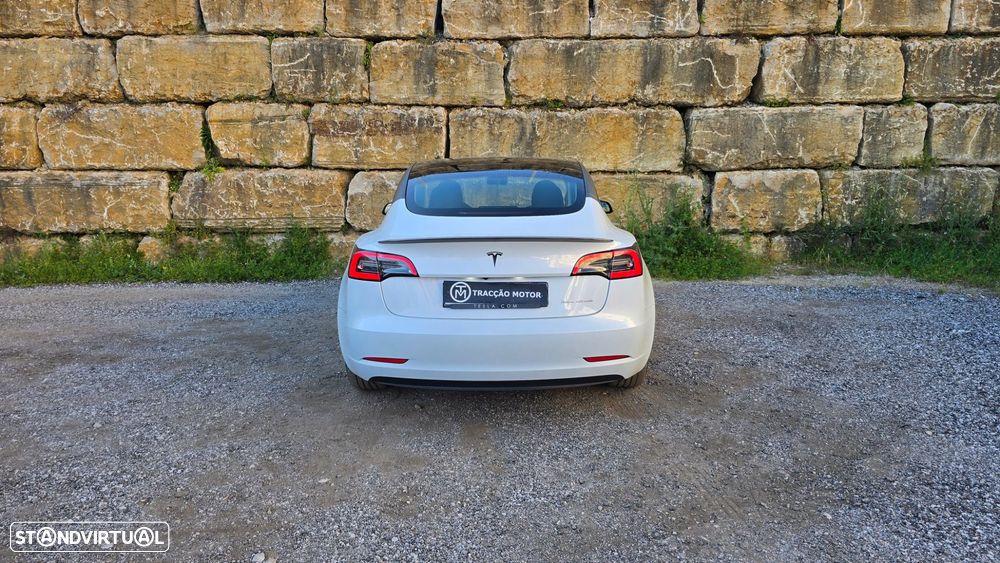 Tesla Model 3 - 6