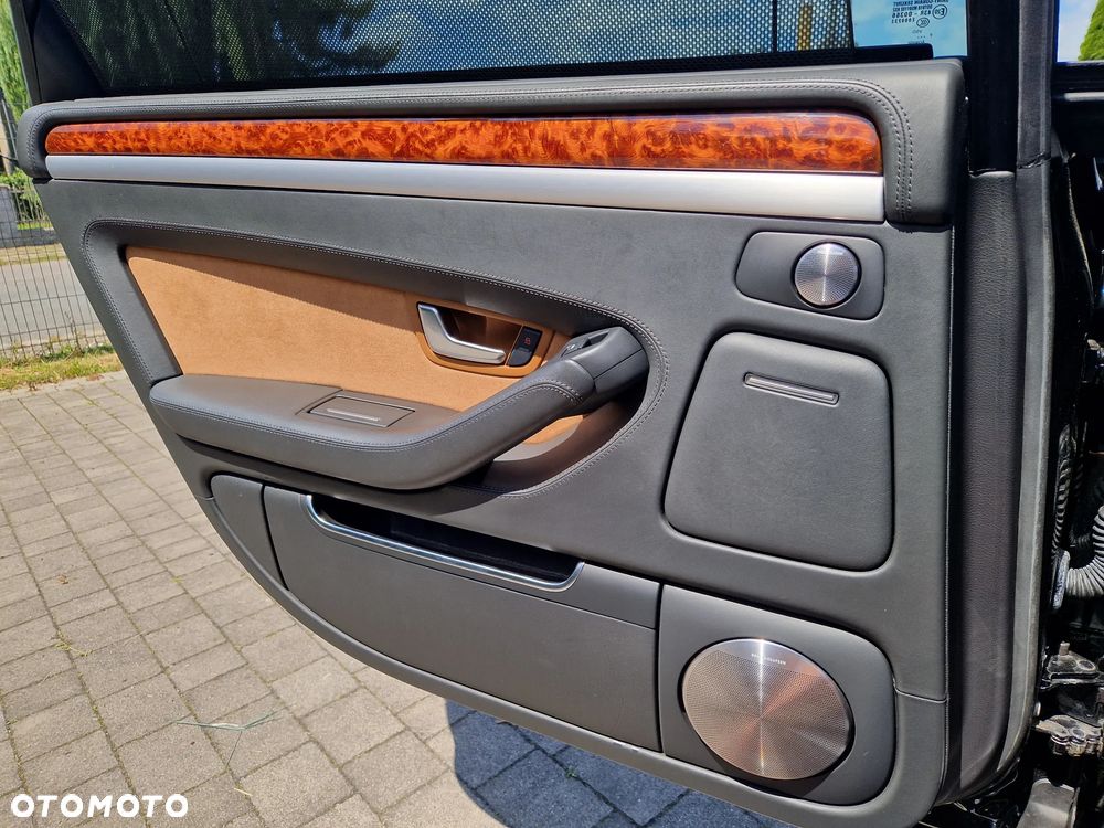 Audi A8 6.0 W12 L Quattro - 30