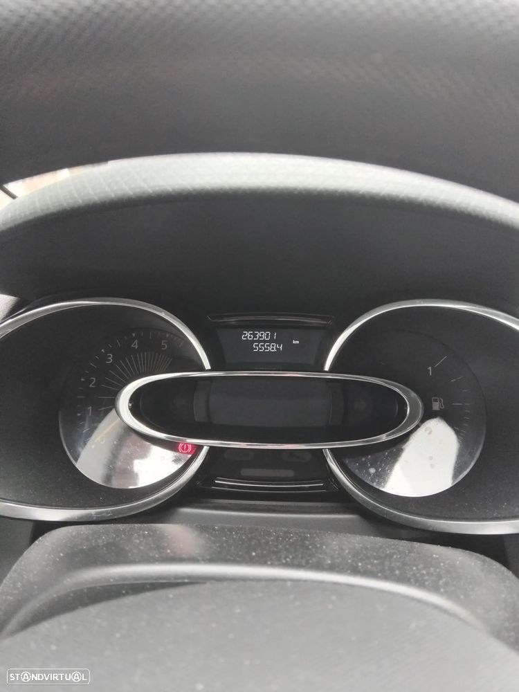 Renault Clio Sport Tourer 1.5 dCi - 6