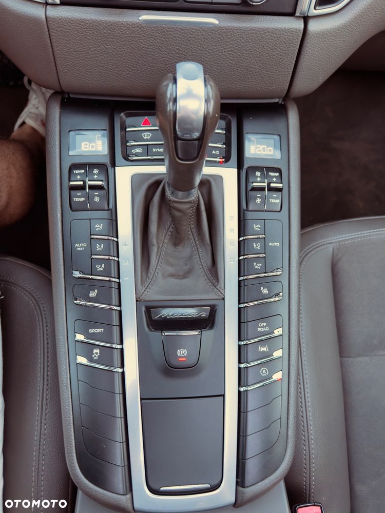 Porsche Macan PDK - 18