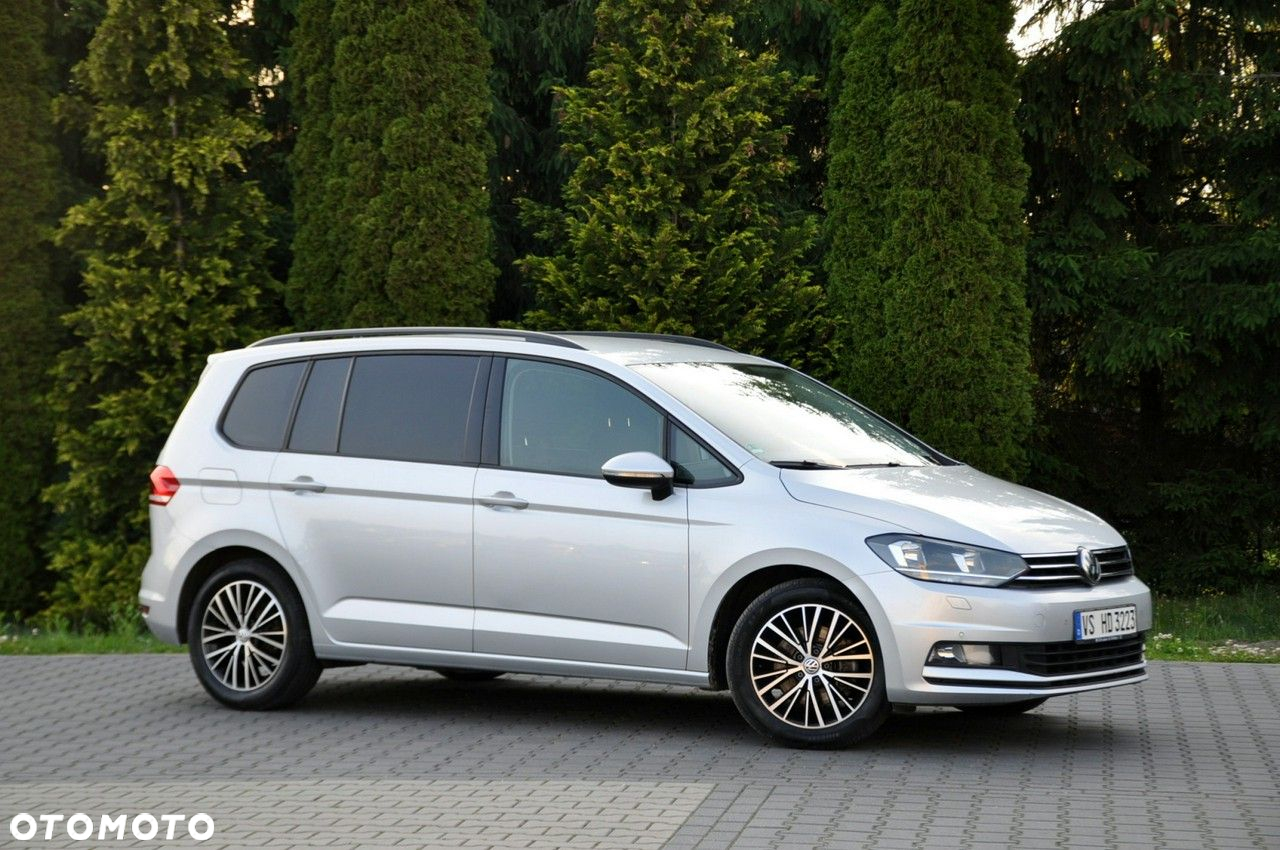 Volkswagen Touran - 4