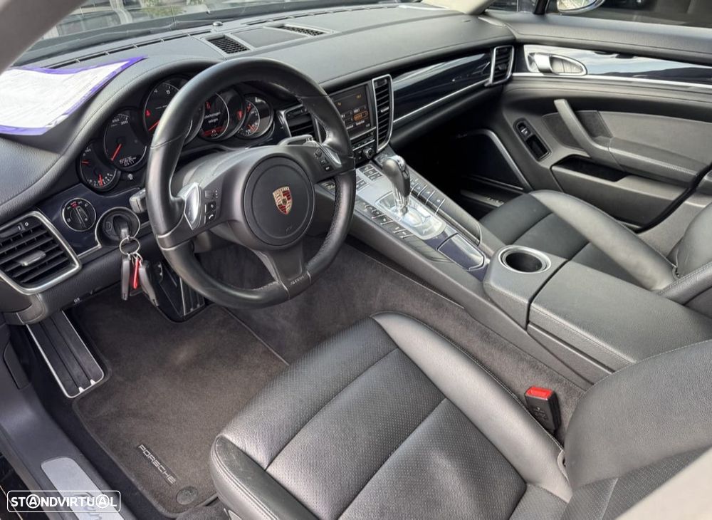 Porsche Panamera 4 PDK Edition - 18