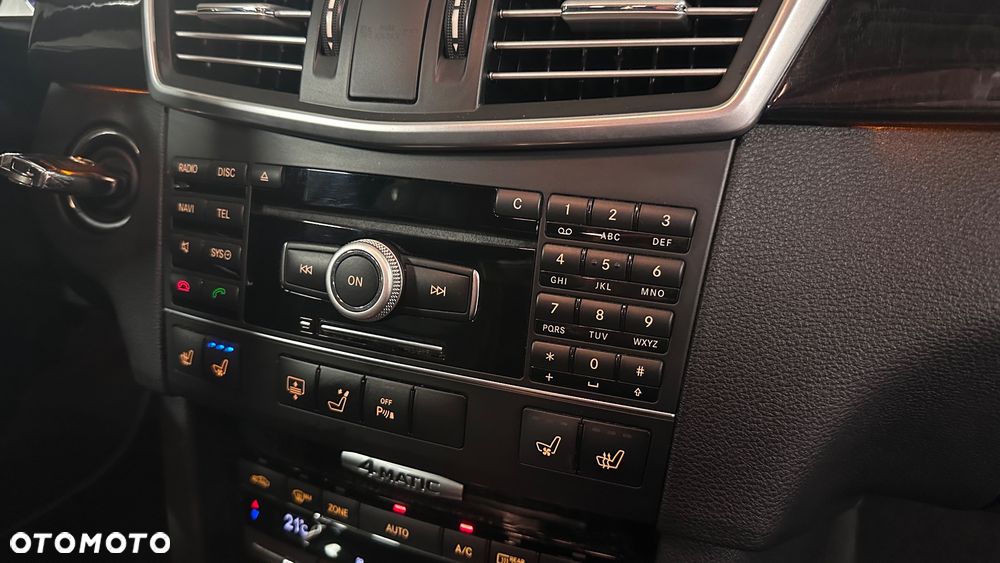 Mercedes-Benz Klasa E 350 CDI DPF 4Matic BlueEFFICIENCY 7G-TRONIC Avantgarde - 19