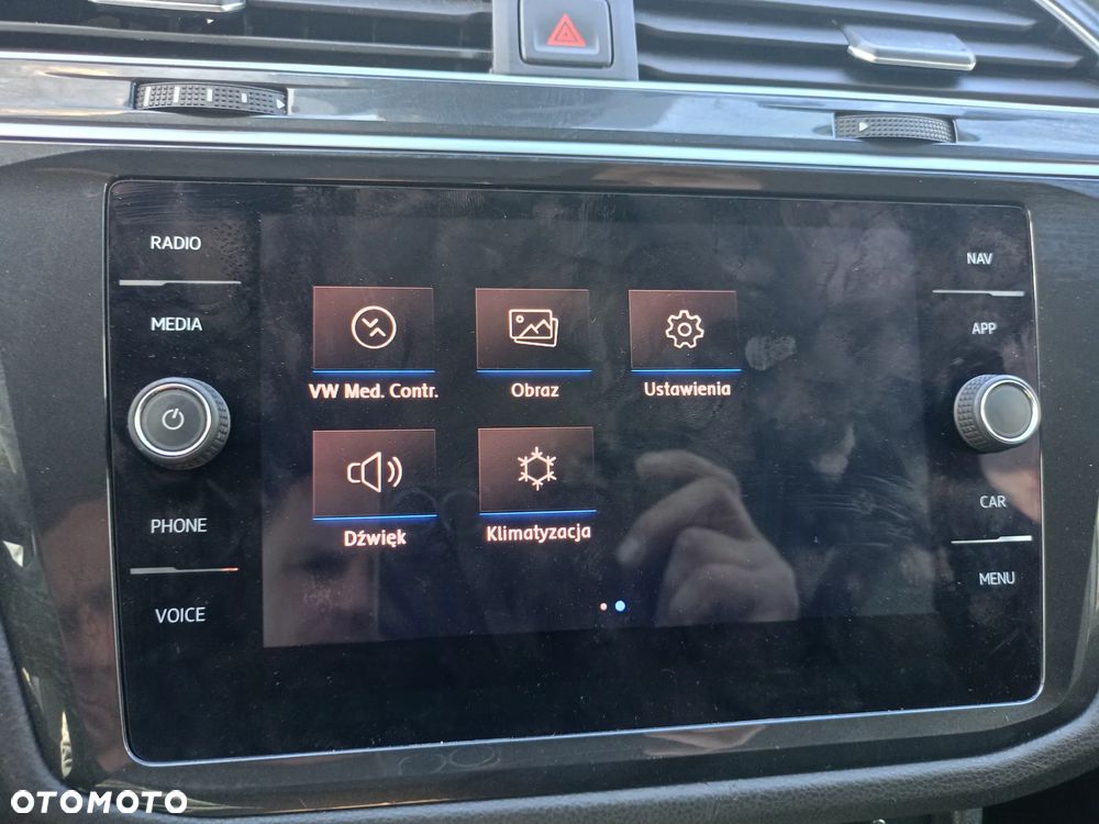 Volkswagen Tiguan 2.0 TDI SCR 4MotION DSG R-Line - 10