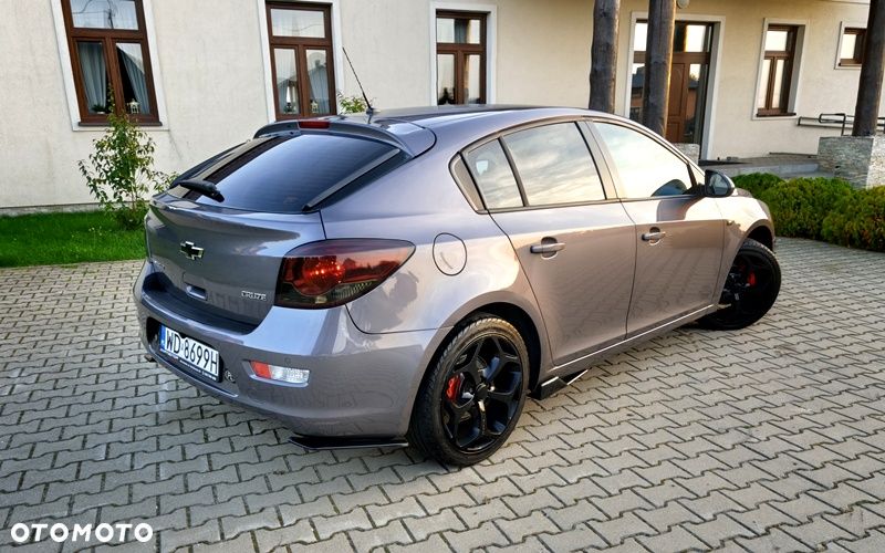 Chevrolet Cruze - 36