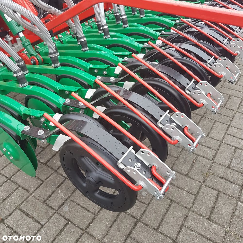 Agro-Masz AQUILA DRIVE 300 - 8