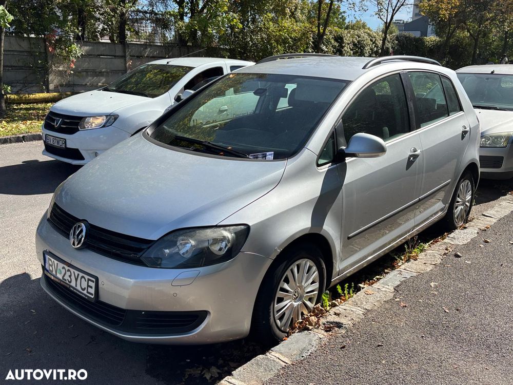 Volkswagen Golf - 1