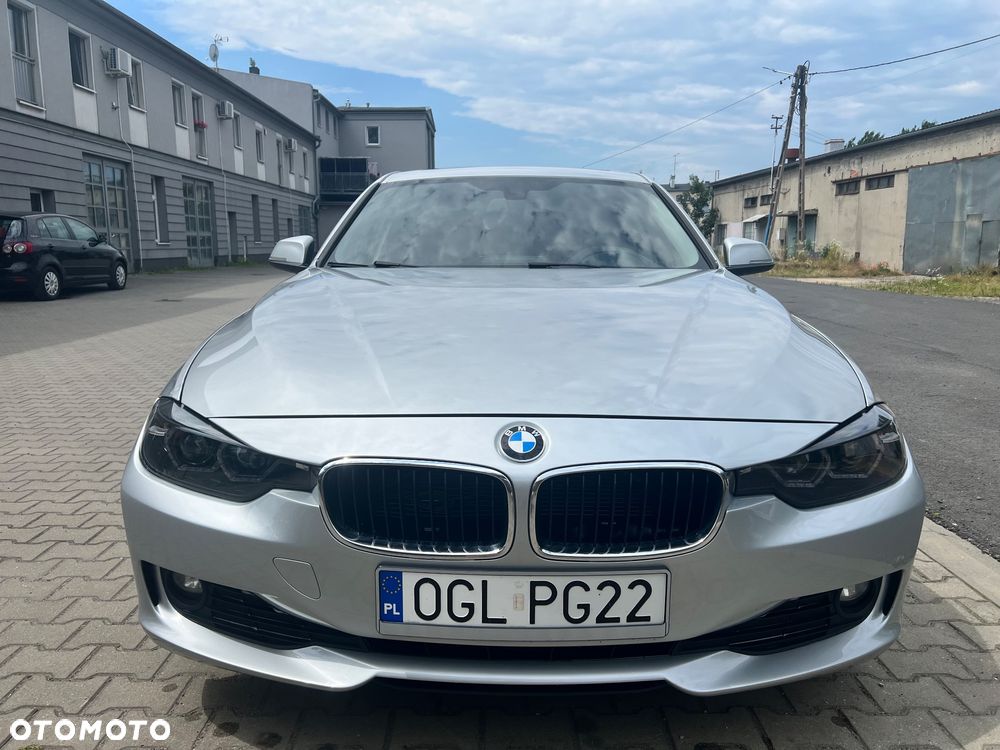 BMW Seria 3 320i xDrive - 8