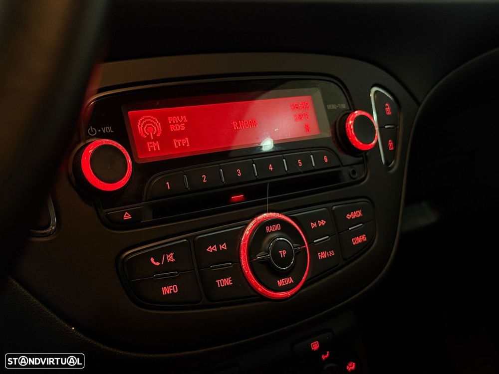 Opel Corsa 1.2 Color Edition - 10