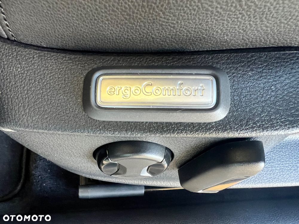 Volkswagen Passat 2.0 TDI (BlueMotion Technology) Highline - 23