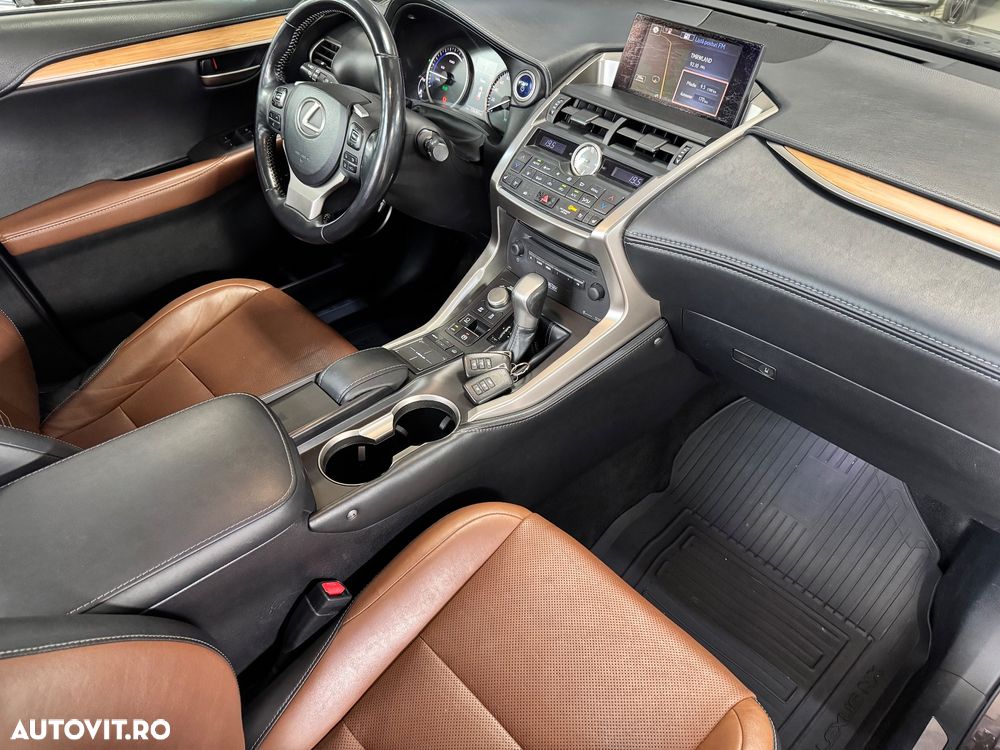 Lexus Seria NX 300h Luxury - 24