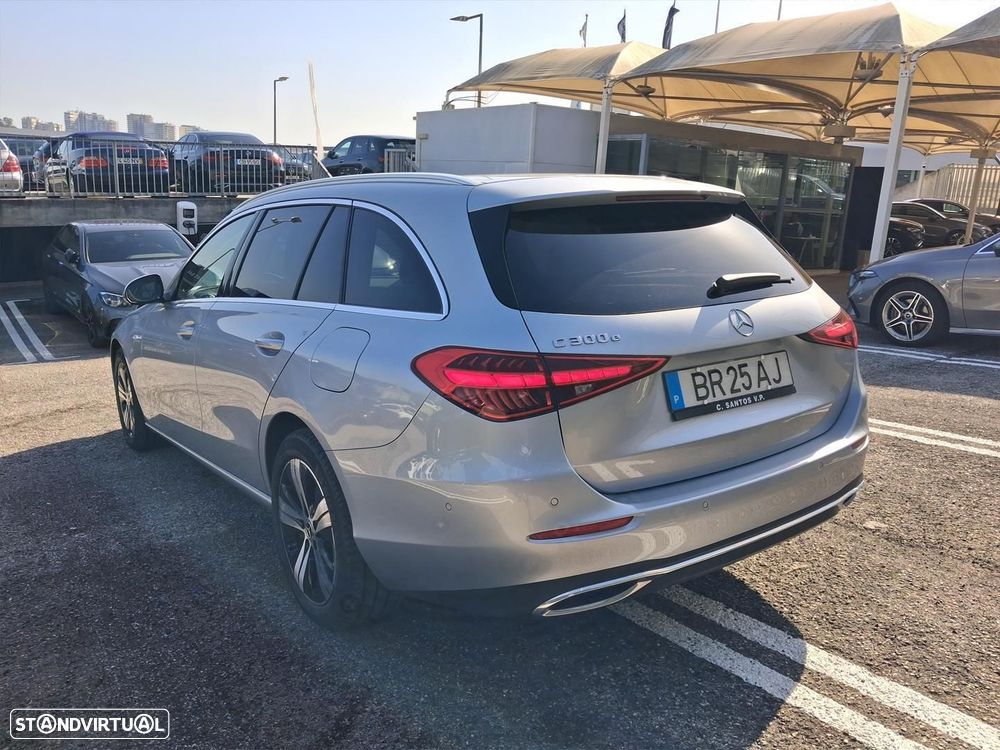 Mercedes-Benz C 300 e Avantgarde — fotografia 7