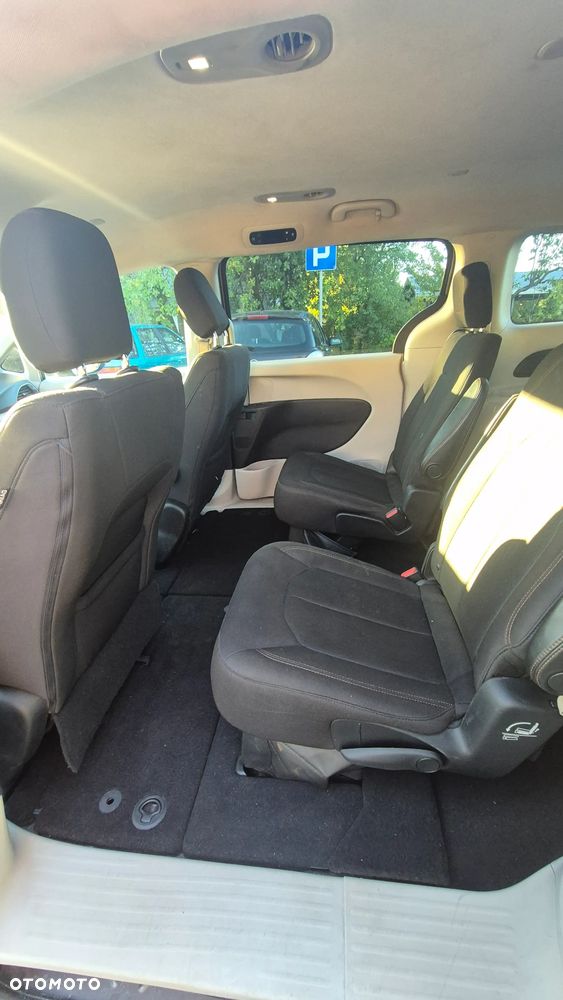 Chrysler Pacifica - 25