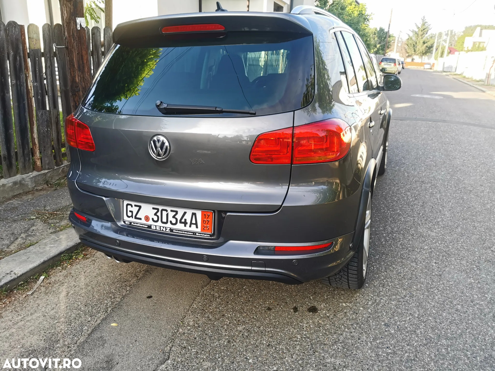Volkswagen Tiguan - 14