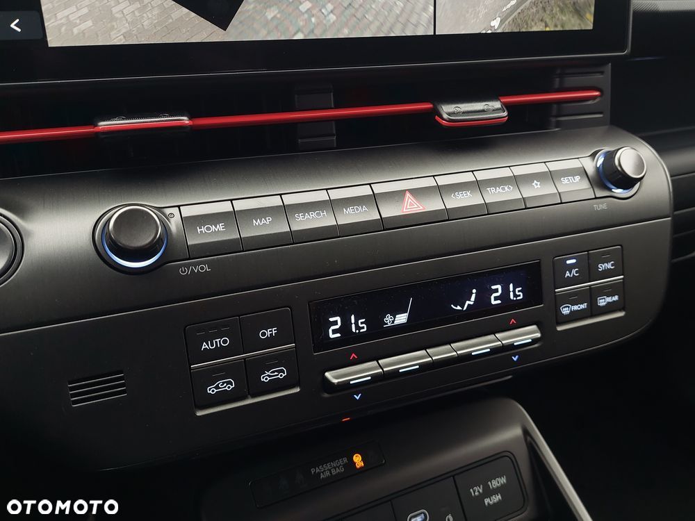 Hyundai Kona - 12