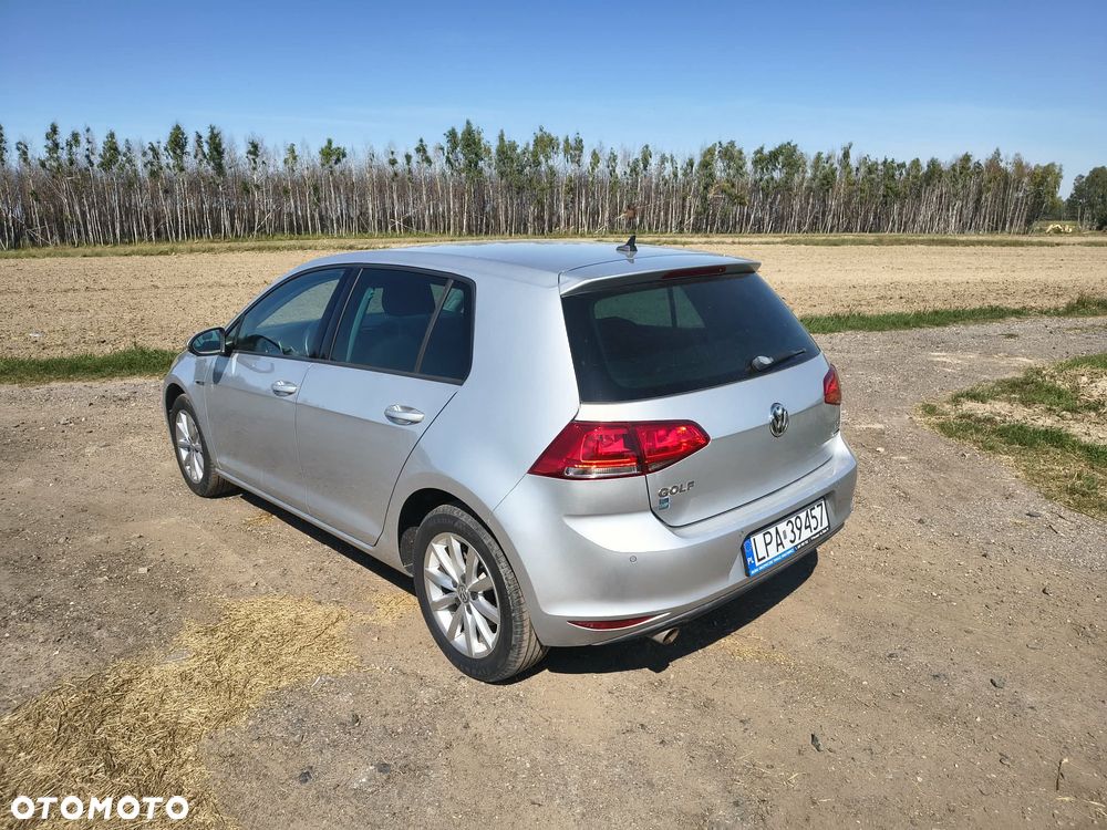Volkswagen Golf 1.2 TSI BMT Comfortline - 6