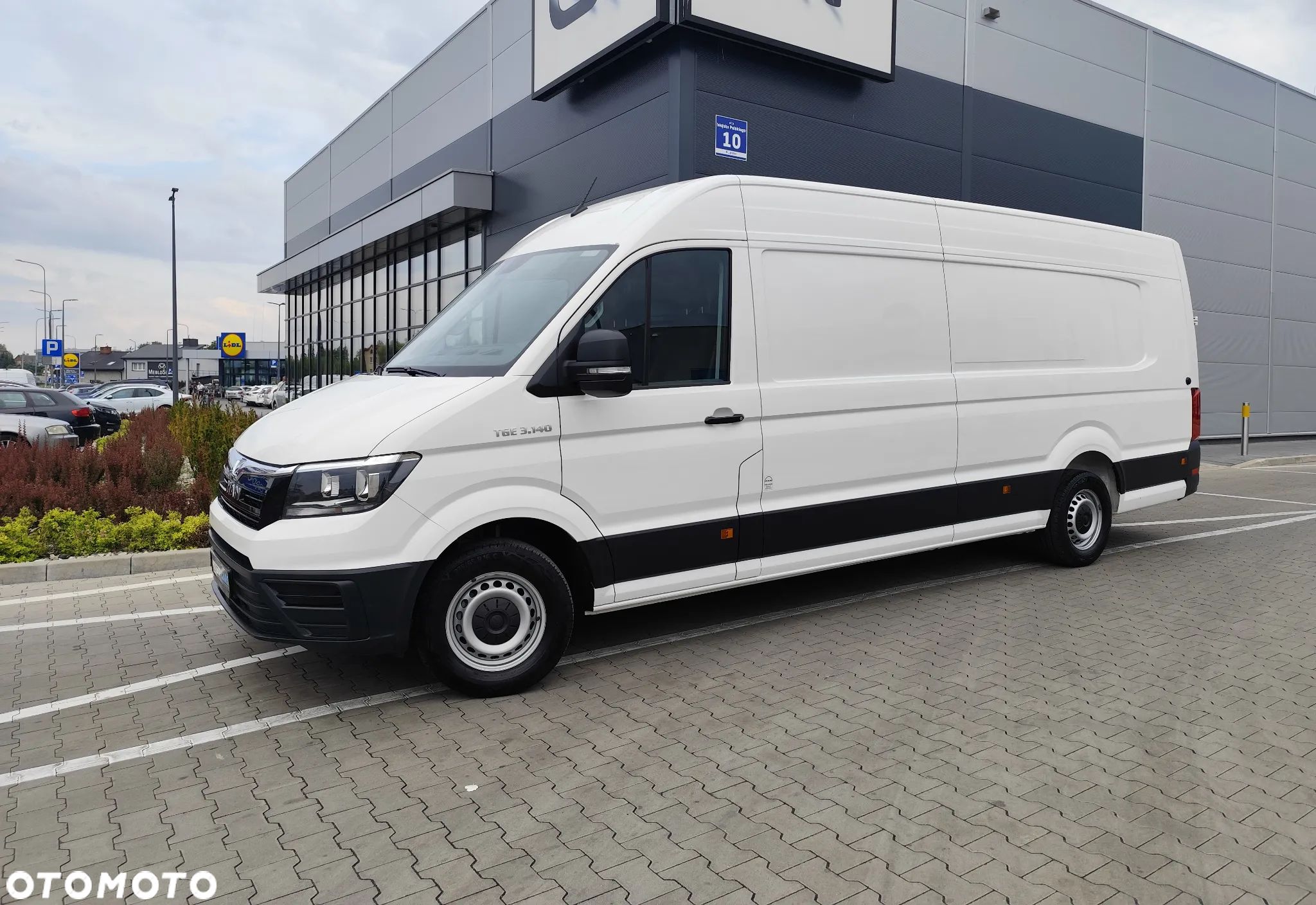Volkswagen Crafter - 1
