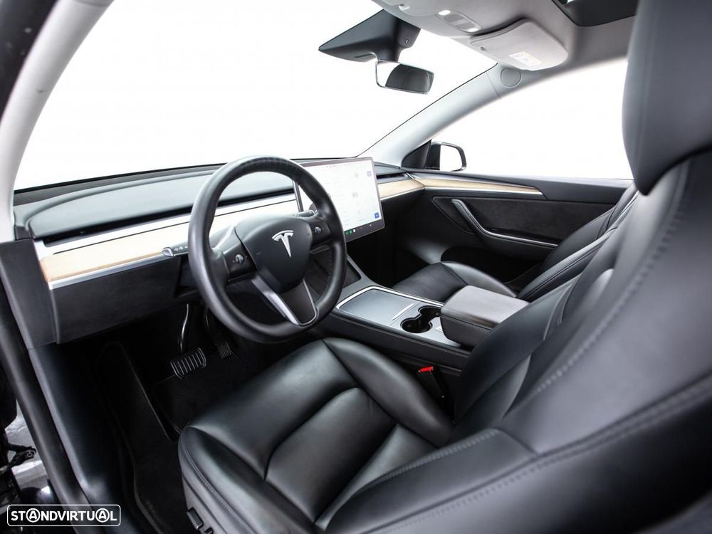 Tesla Model Y Long Range Dual Motor AWD - 9