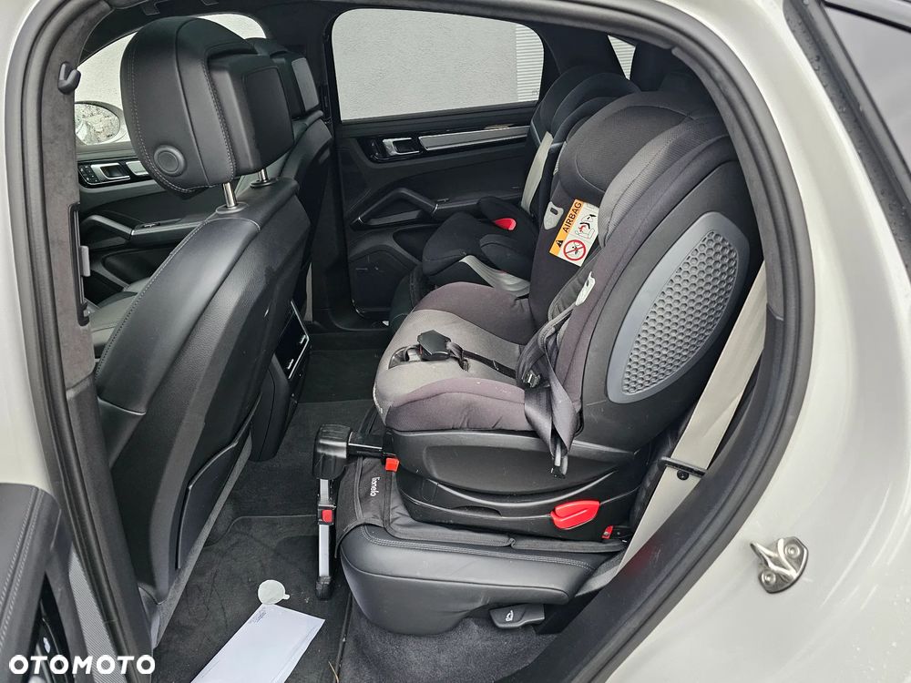 Porsche Cayenne E-Hybrid Tiptronic S - 37