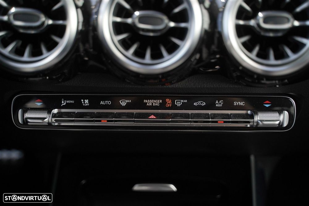 Mercedes-Benz GLB 180 d AMG Line - 29