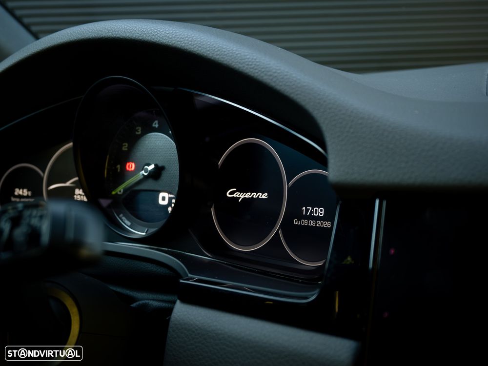 Porsche Cayenne E-Hybrid Tiptronic S - 40