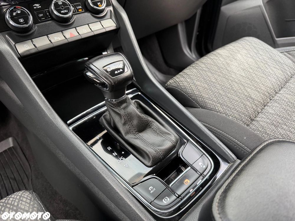 Skoda Karoq 2.0 TDI SCR 4x4 Style DSG - 20