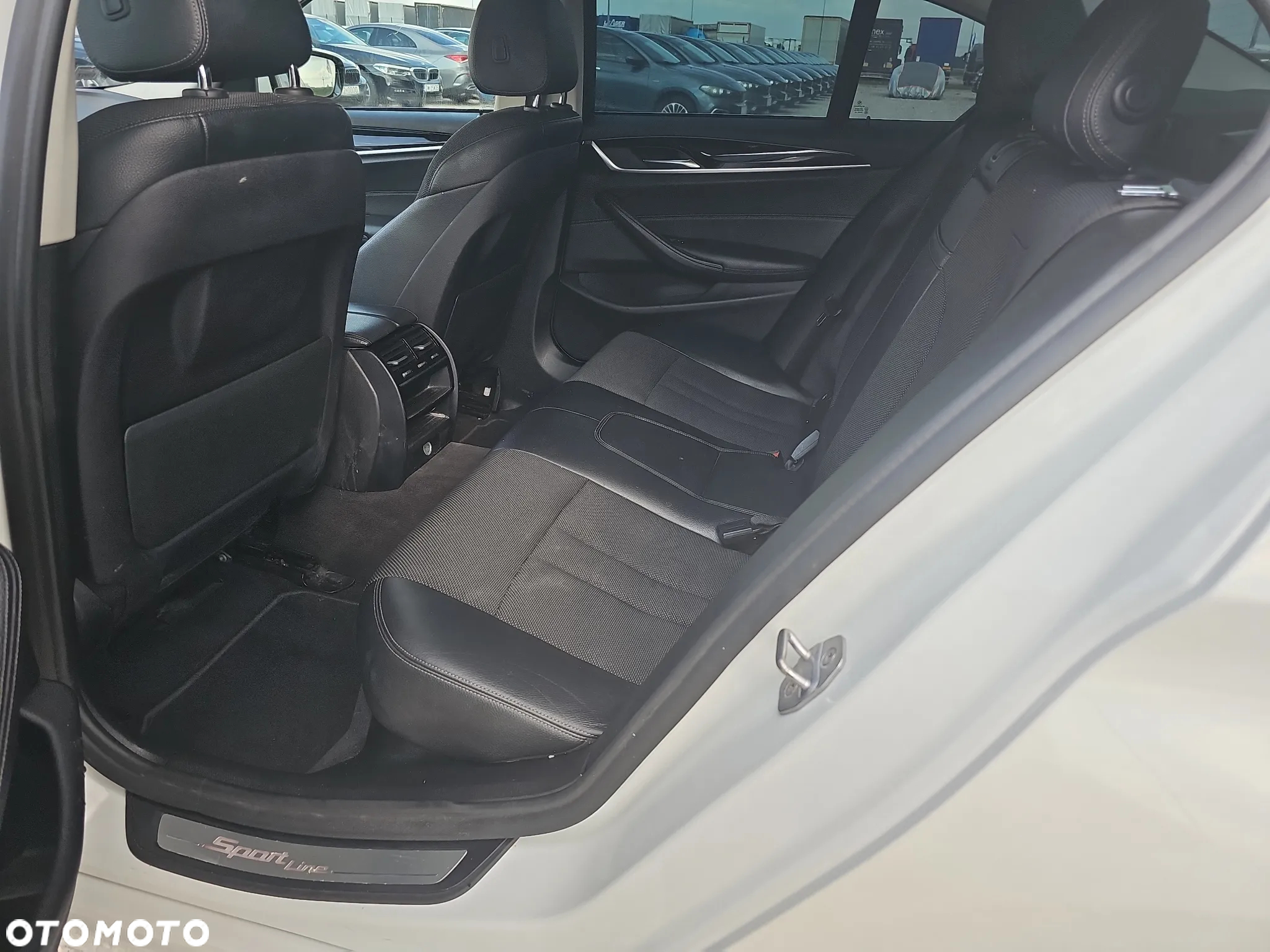 BMW Seria 5 518d Sport Line - 19