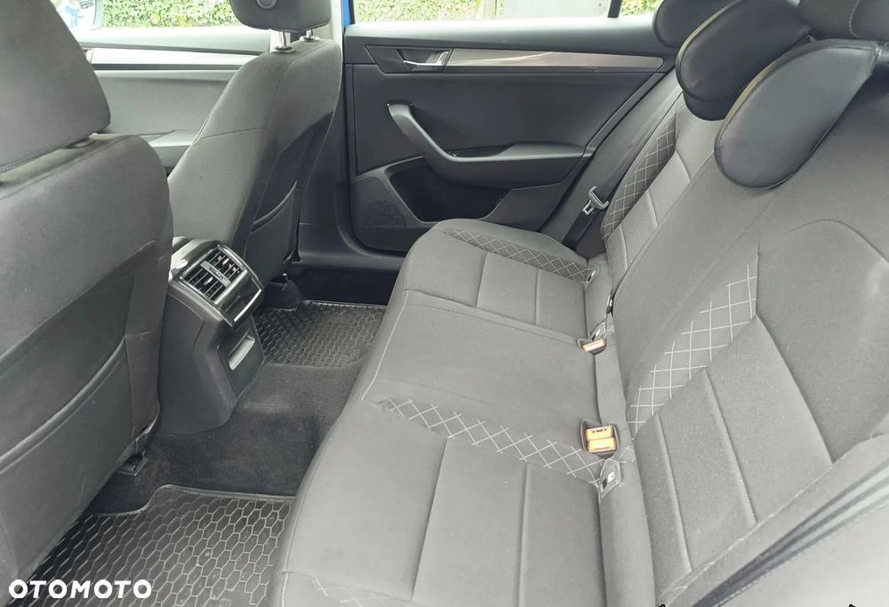 Skoda Superb 2.0 TDI Ambition - 31