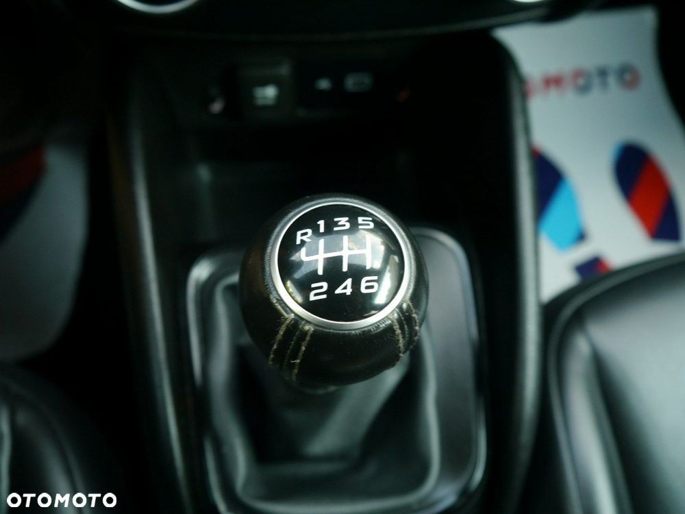 Fiat Tipo 1.6 MultiJet 16v Sport - 23