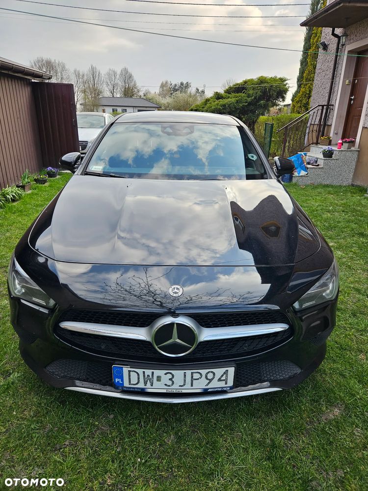 Mercedes-Benz CLA 220 d 4-Matic 8G-DCT - 4